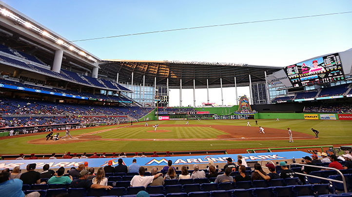 Marlins to Consider Bringing in Fences