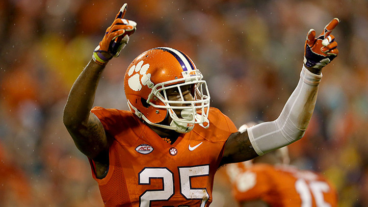 Dolphins Come to Terms With Five Draft Picks