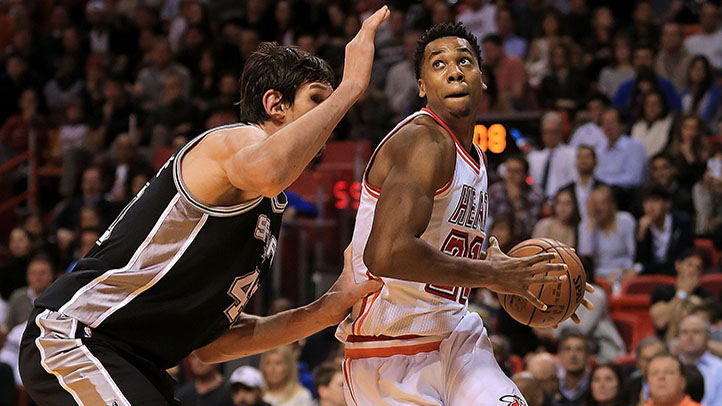 Whiteside Ejected in Heat Loss to Spurs