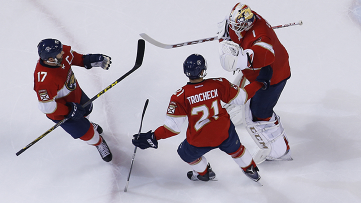 Panthers Beat Canucks to End Slide