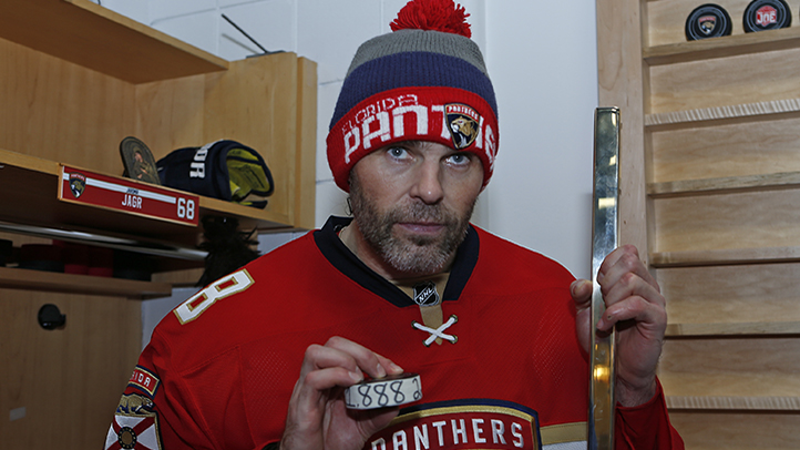 Panthers' Jagr Passes Messier With 1,888th Point