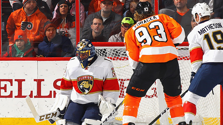 Panthers' Luongo Injured in Loss to Flyers