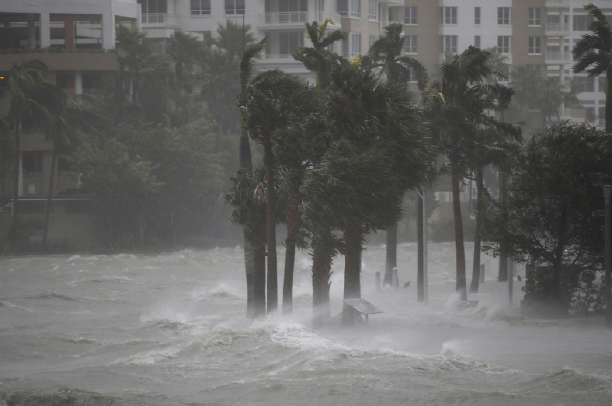 Brickell Hammered By Heavy Winds, Rain From Irma's Bands