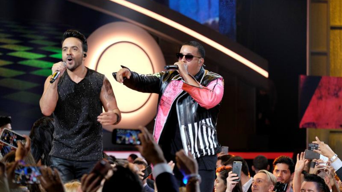 "Despacito": Luis Fonsi Bringing Tour to Hollywood