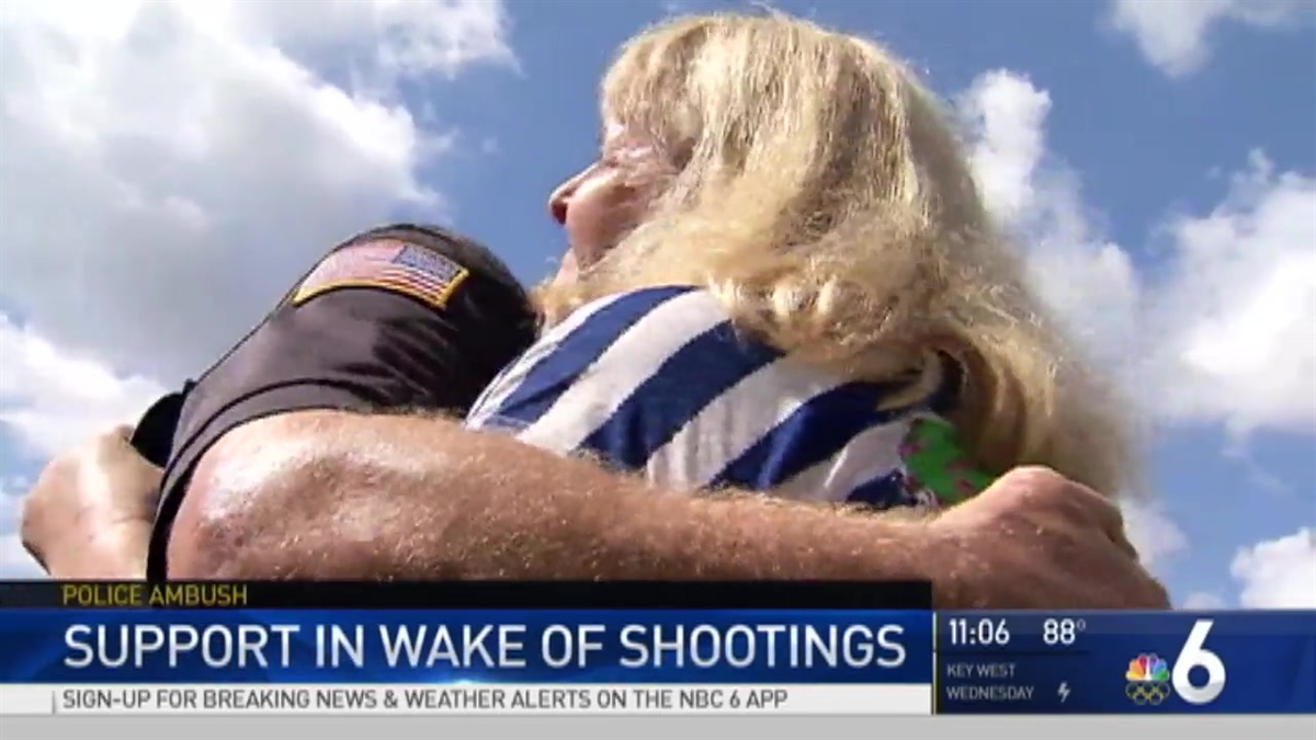 Memorials Continue After Killing of Baton Rouge Police Officers