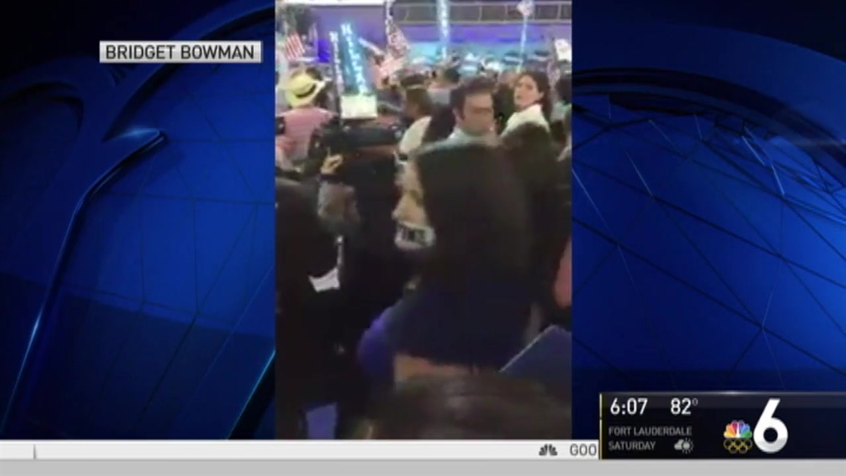 Two Florida Delegates Removed From DNC During Hillary Clinton's Speech