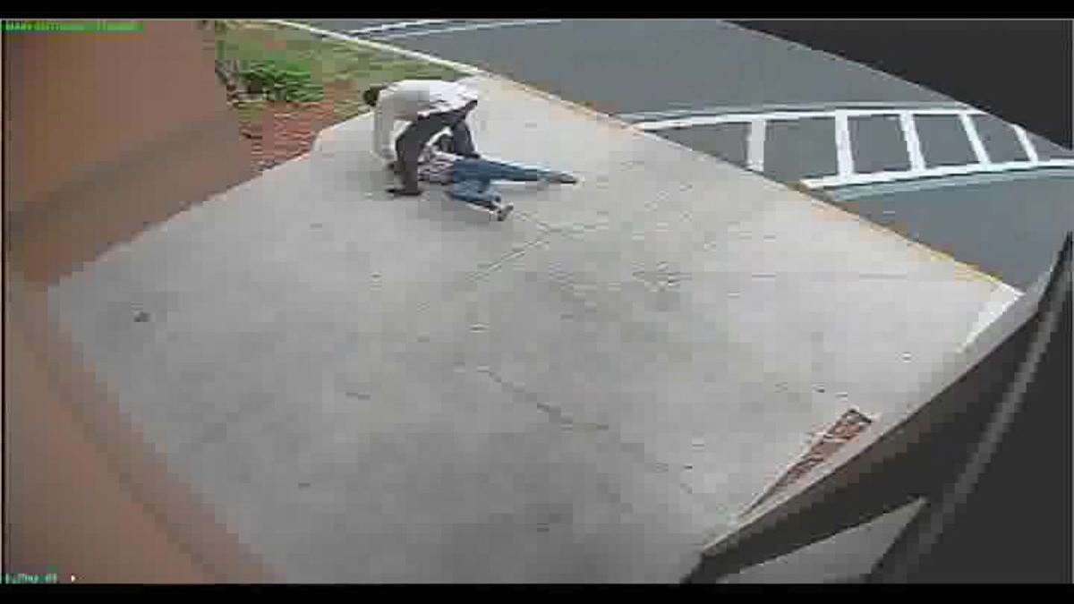 Search Continues For Man Who Robbed Elderly Pompano Beach Woman of Chain