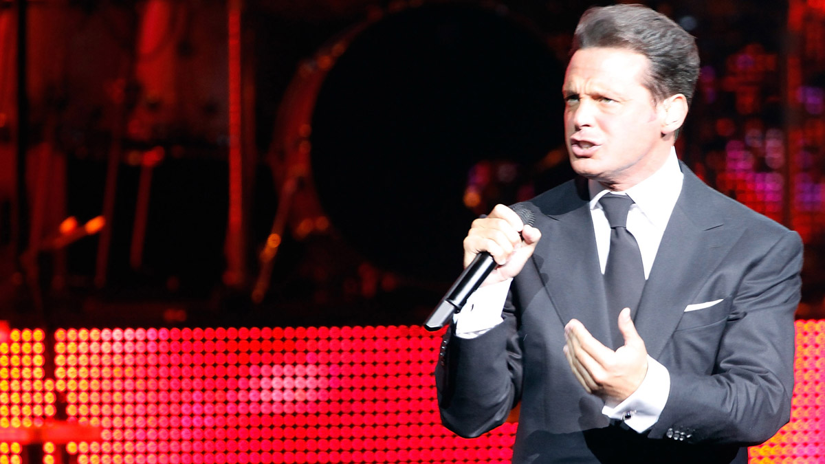 Latin Singer Luis Miguel Arrested in Los Angeles
