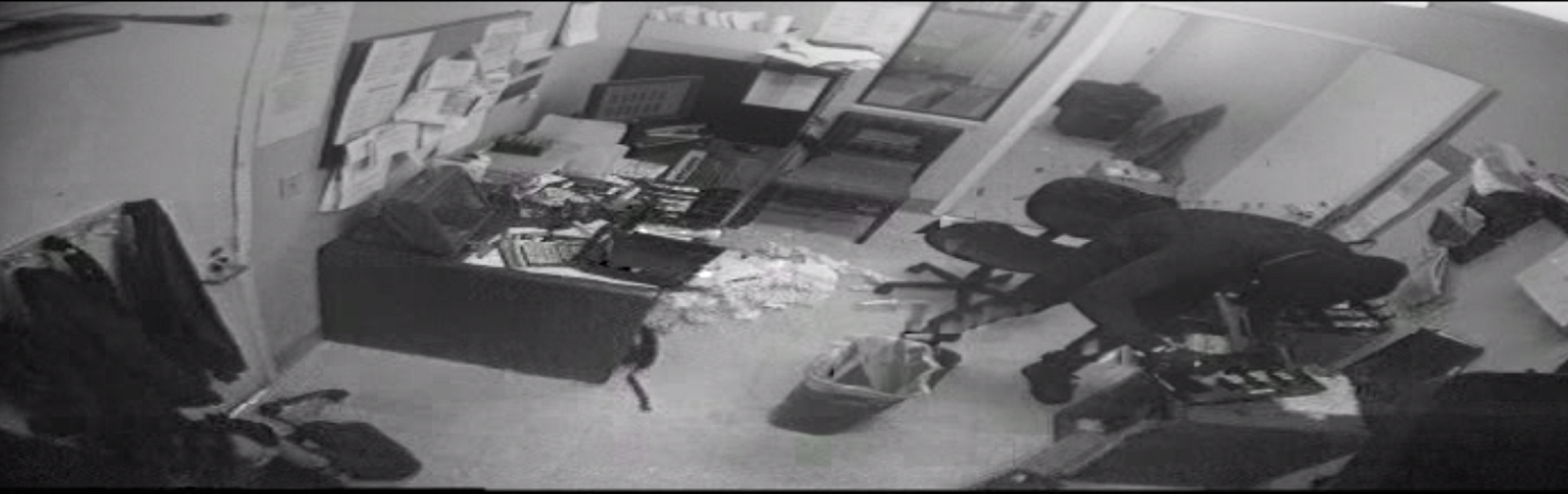 Man Who Robbed Miami Hard Rock Cafe Fled With $15,500