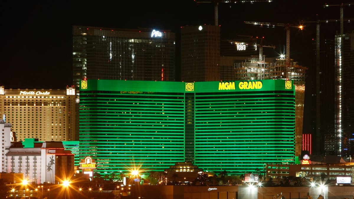 MGM Resorts has some computer systems down after 'cybersecurity issue' – NBC 6 South Florida - Vimarsana News