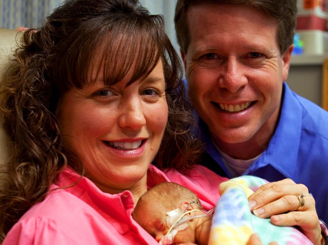 011810 Michelle Duggar Jim Bob Duggar josie Brooklyn
