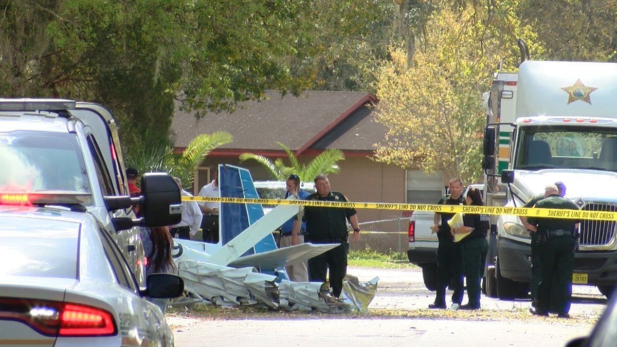 Small Plane Crashes in Florida Front Yard, Killing Two Occupants – NBC ...