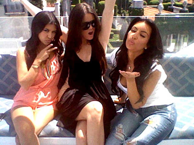 041310 kardashian sisters miami p1