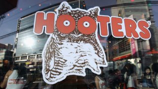 72966814CSJ013_Hooters