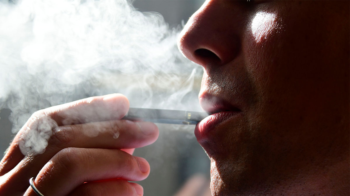 what is the age for tobacco in florida Florida Lawmakers Weigh Raising Age for Smoking, Vaping – NBC 6 South  Florida