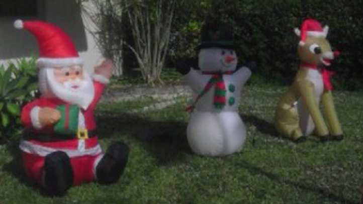 Grinch Stole Christmas Decorations Off Hialeah Lawn Nbc 6 South