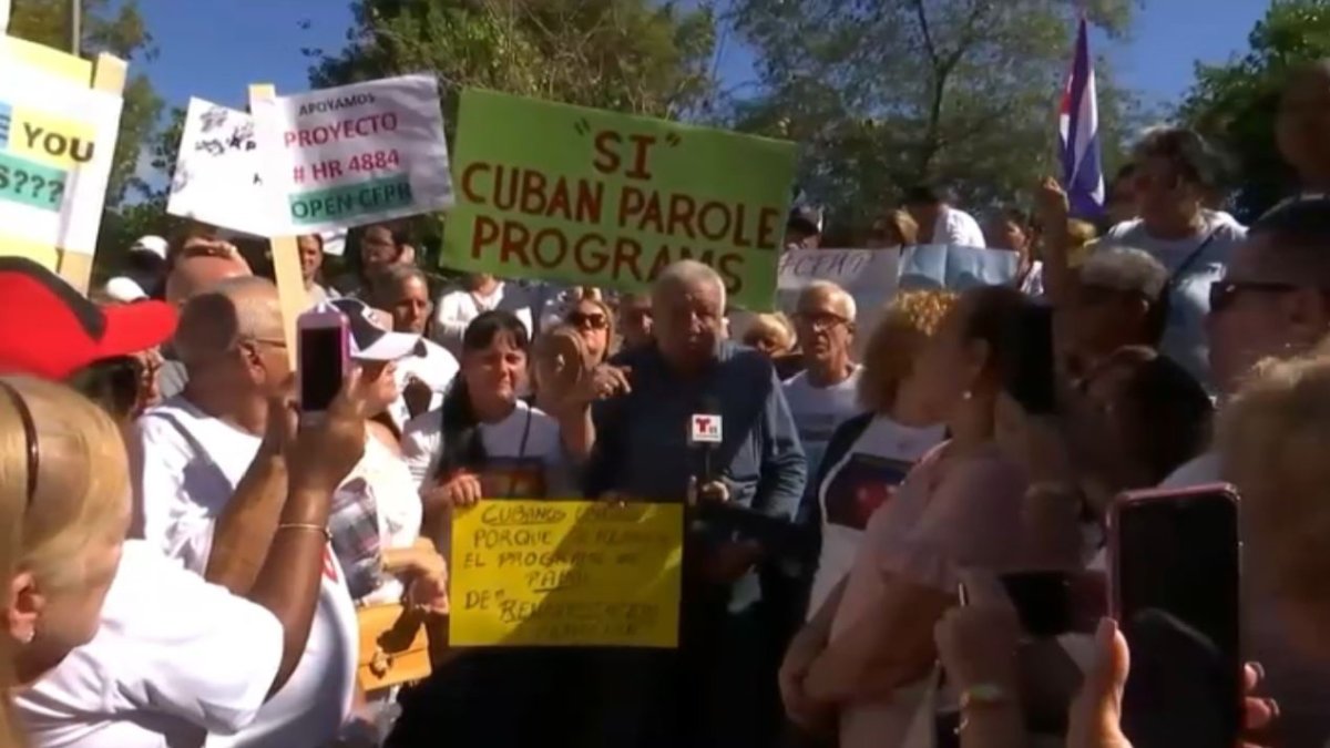 Protesters Demand Reinstatement of Cuban Family Reunification Program