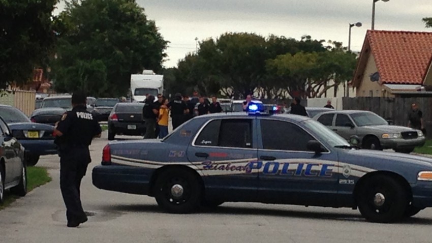 123113 hialeah barricaded man surrenders