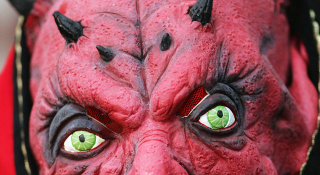 070709 satan mask
