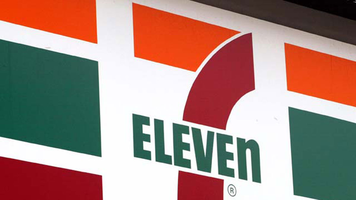 Fort Lauderdale Mother, Daughter Accused of Attacking 7-Eleven Clerk