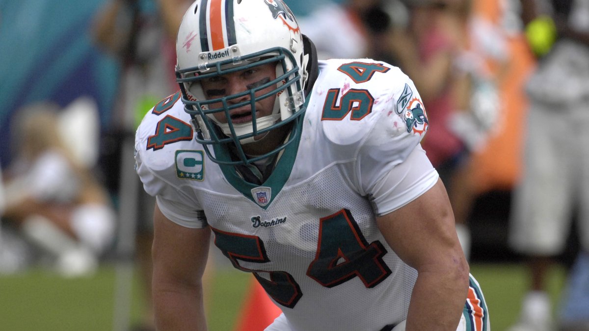 Miami Dolphins' Zach Thomas inducted into Pro Football Hall of