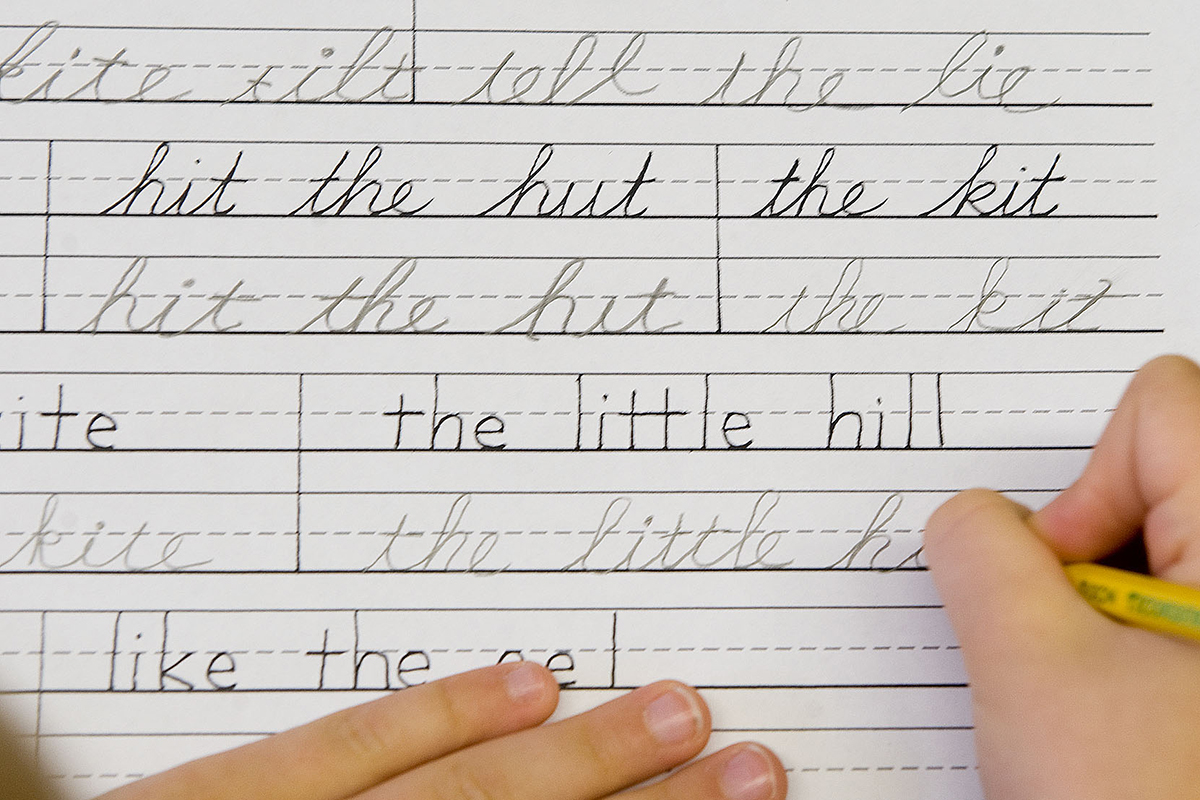 Florida bill would require cursive instruction in elementary schools