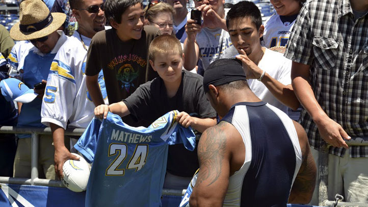 ChargersFanFest2011_16