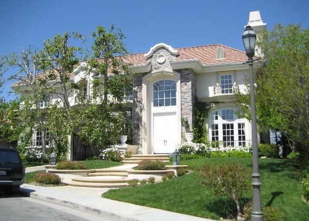 ChrisTuckerHome1