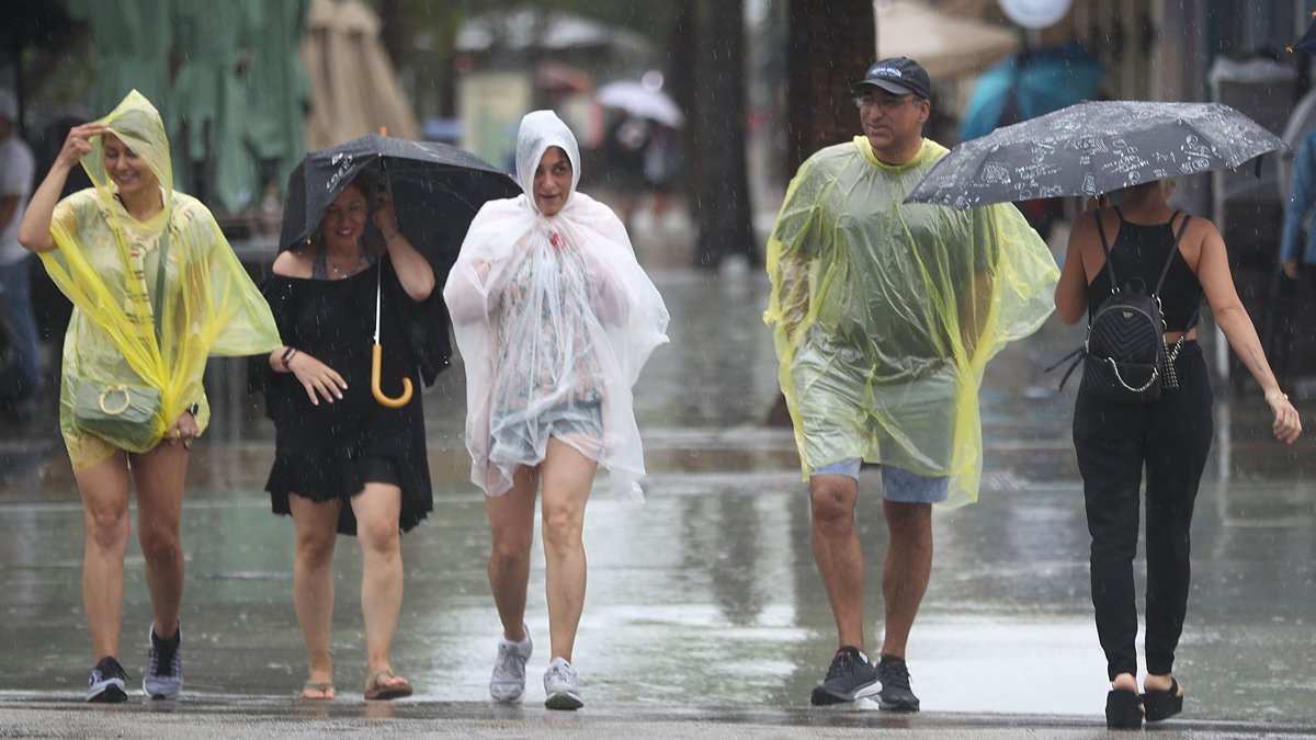 Isolated Showers Thursday Across South Florida Before Cold Weather ...