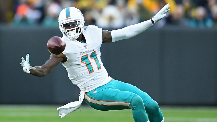 775192702AG023_Miami_Dolphi