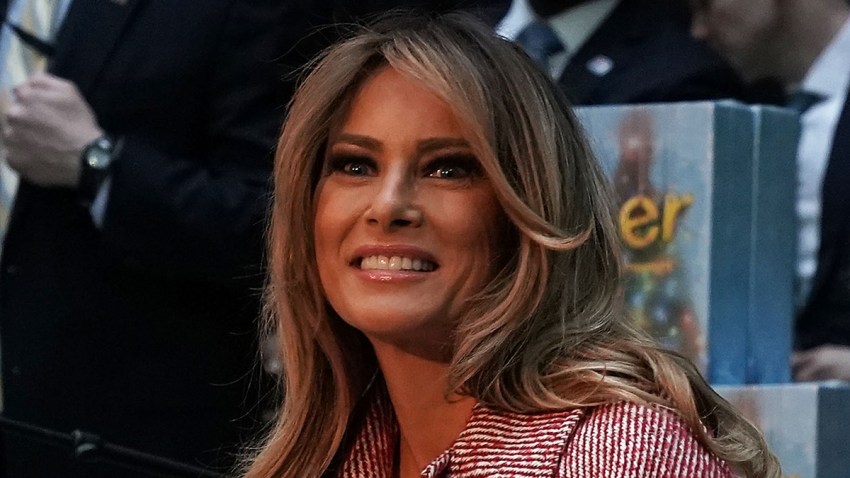775265223AW004_First_Lady_M