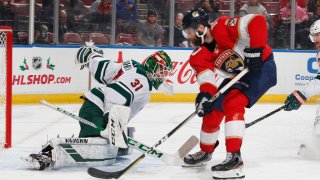 SUNRISE, FL – DECEMBER 03: Goaltender Kaapo Kahkonen #31 of the Minnesota Wild stops a shot by Brett Connolly #10 of the Florida Panthers at the BB&T Center on December 3, 2019 in Sunrise, Florida. (Photo by Joel Auerbach/Icon Sportswire via Getty Images)
