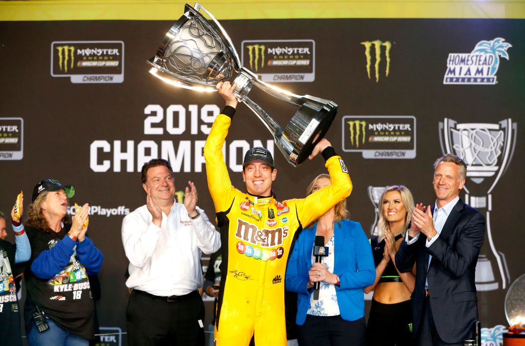 Kyle Busch Wins 2nd NASCAR Championship in Final Title Weekend at