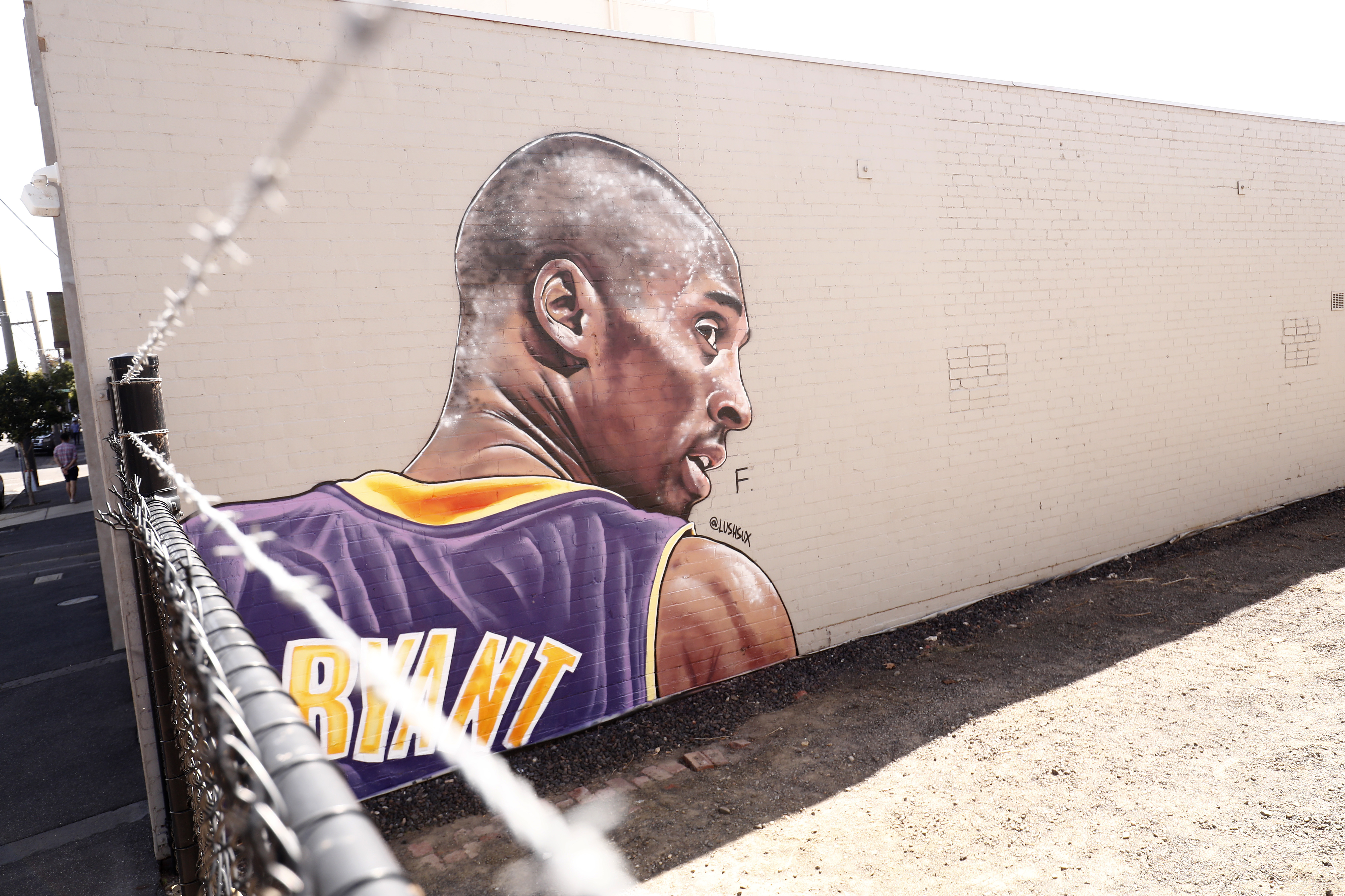 Fans Mourn Nba Great Kobe Bryant S Death Nbc 6 South Florida