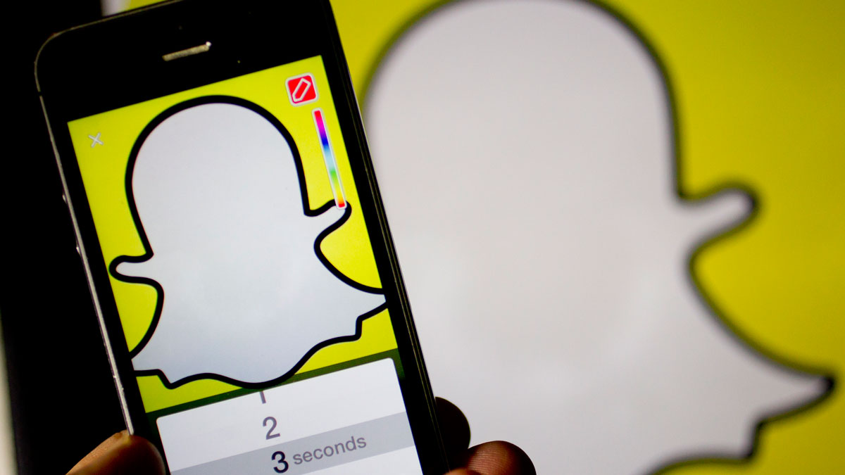 Coach at Florida High School Paid Teens Girls for Nude Photos on Snapchat: Sheriff