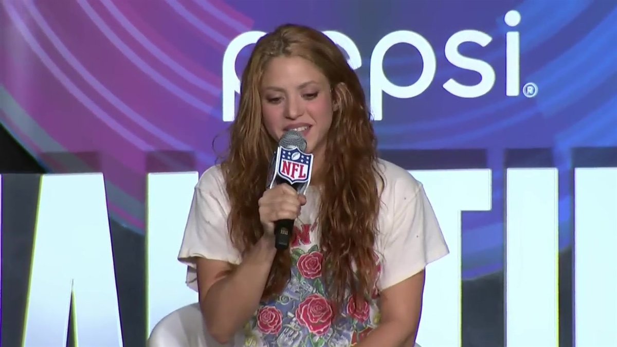 Jennifer Lopez Shakira Talk Super Bowl Halftime Show Nbc 6