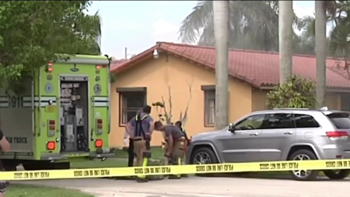 Man Accused of Setting Miami-Dade House on Fire With Mother Still ...