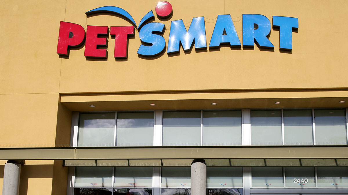 PetSmart worker beaten by Miami woman over crickets NBC 6 South Florida