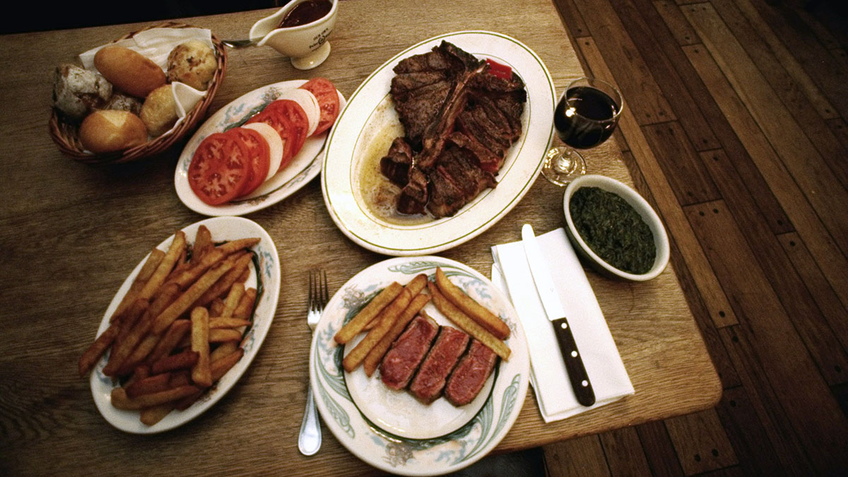 Iconic NYC Steakhouse Peter Luger Gets Zero Stars in Scathing New York