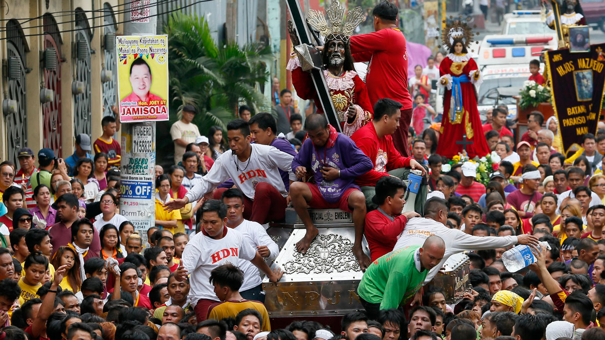 Philippines celebrations during injured hundreds New Year’s Eve 2016: Top Photos From Around the Globe – NBC 6 South Florida