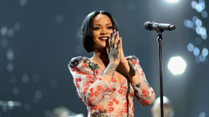 Rihanna22