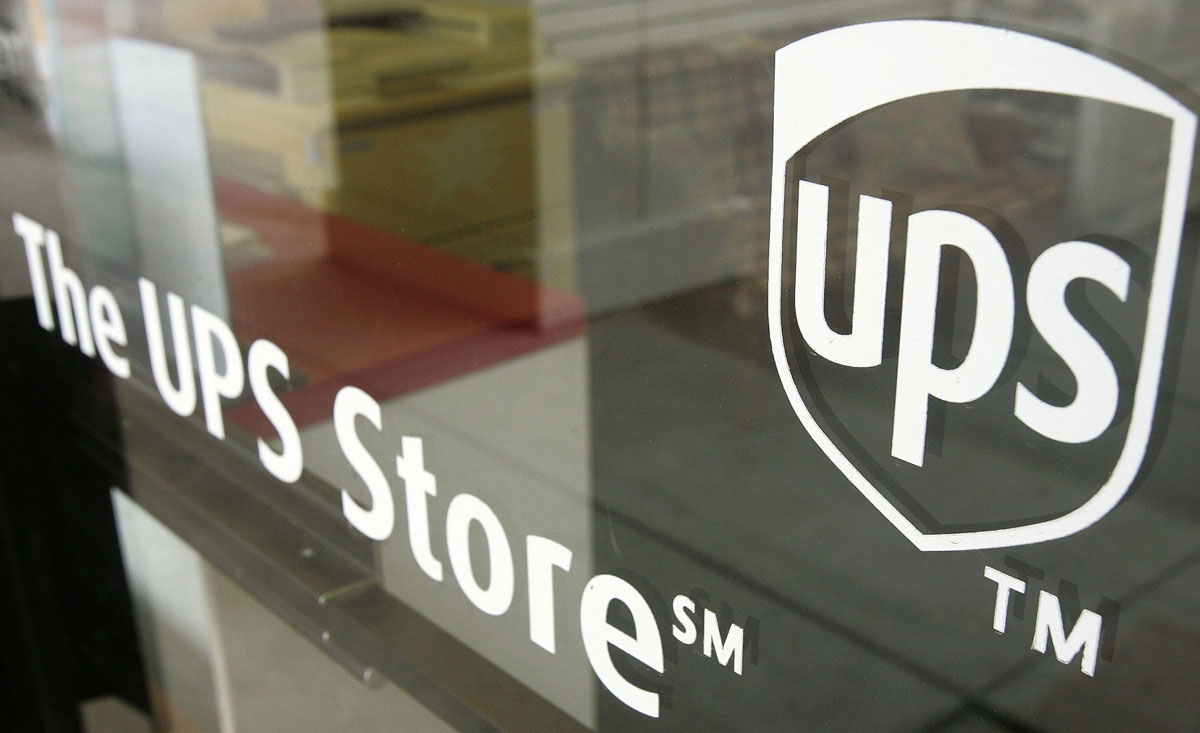 Teen workers at Miami UPS Store face charges in $40K package theft, deputies say