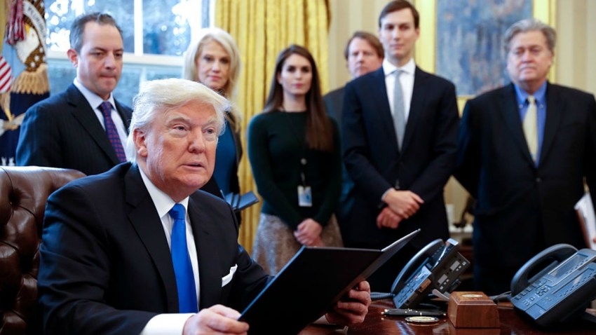 TLMD-donald-trump-oleoducto-firma-GettyImages-632590252