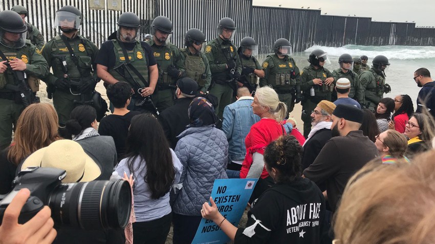 border protest 12-10