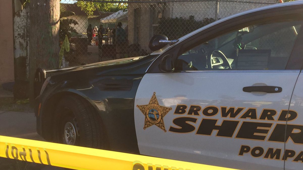 Broward Deputies Fatally Shoot Man After Deputy Grazed by Bullet in ...