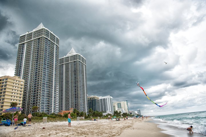 Warm, Cloudy Sunday Ahead of Dry, Chilly Week in South Florida - Vimarsana News