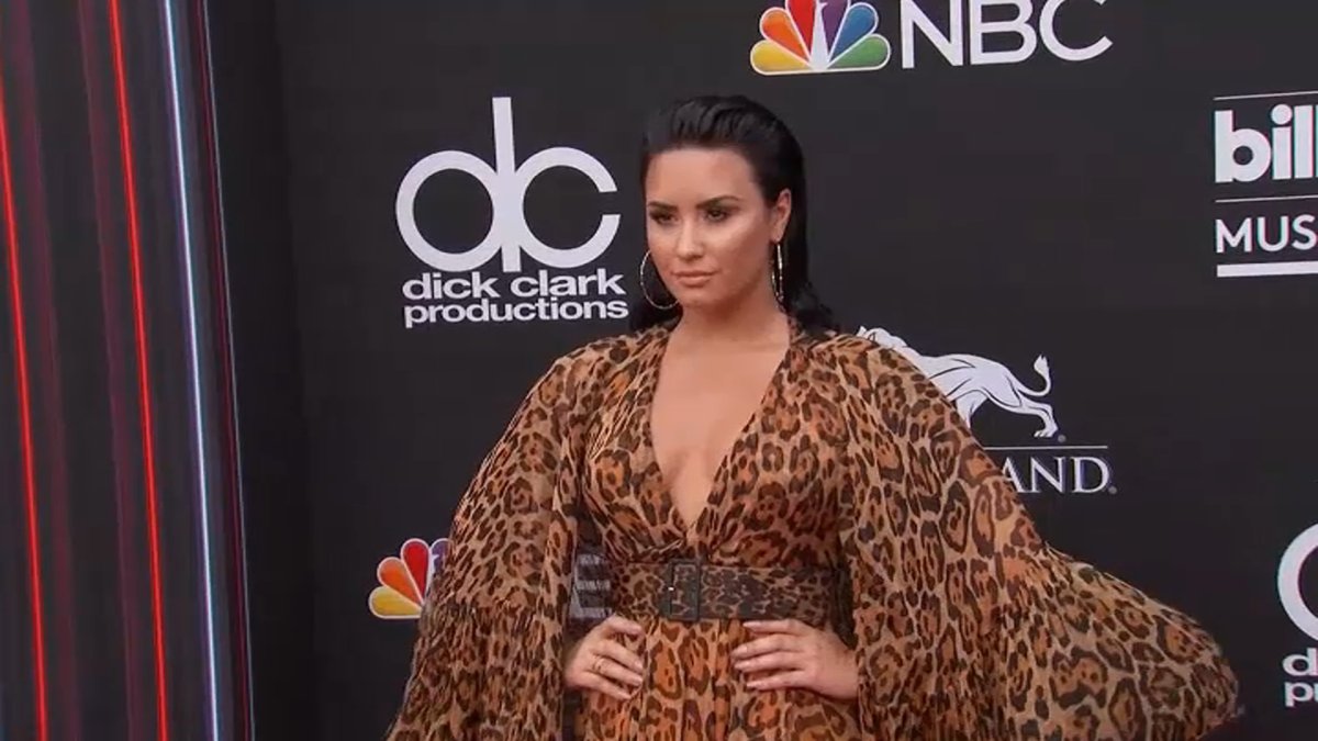 Demi Lovato Says She’s Adopted She/Her Pronouns Again, and Explains Why