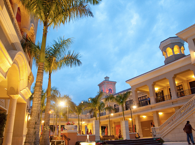 glowingatgulfstreampark