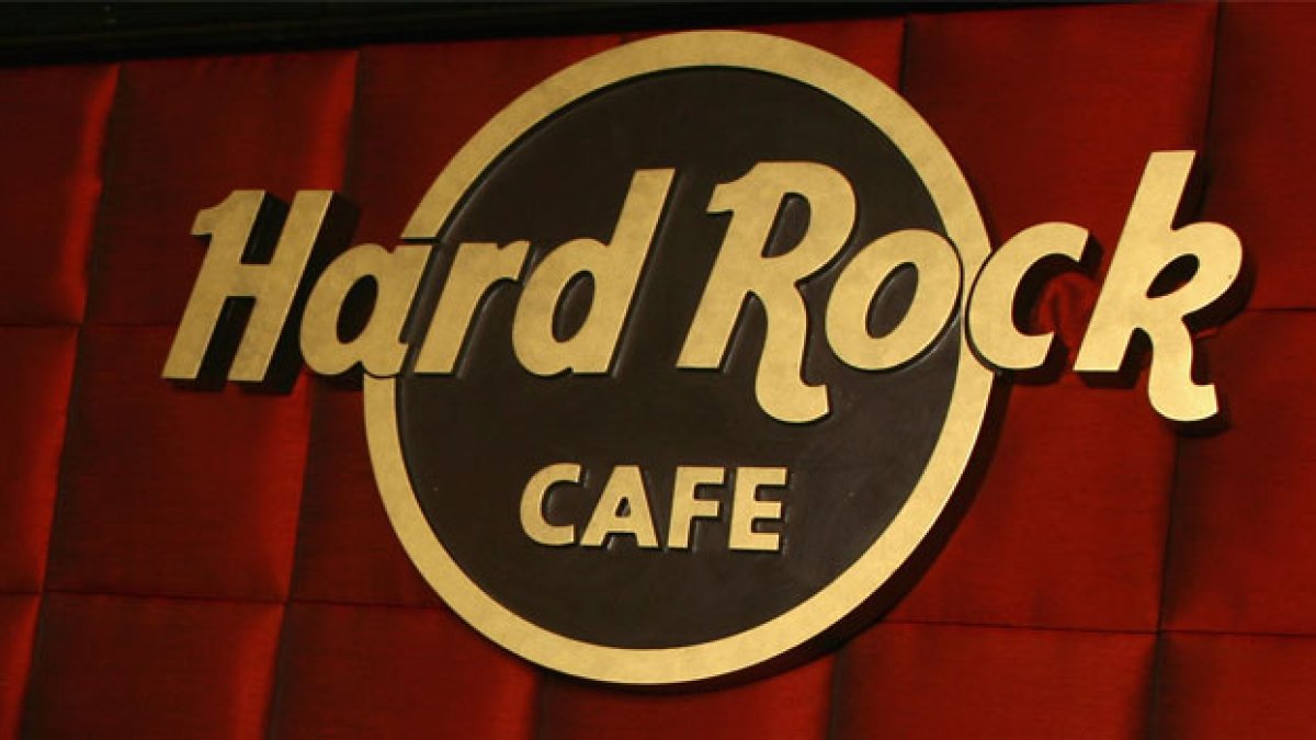 Woman assaulted at Hard Rock Cafe at Bayside Marketplace, police say