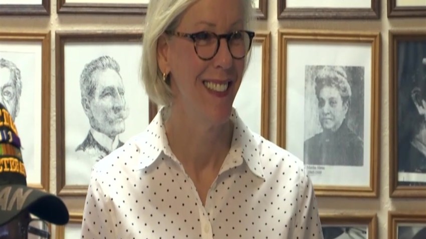 Tampa Mayor Who Is Former Police Chief Assists In Arrest Of